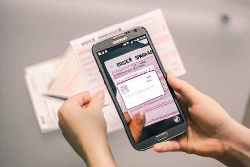 C&ocirc;ng nghệ OCR gi&uacute;p đưa t&agrave;i liệu l&ecirc;n hệ thống v&agrave; tr&iacute;ch xuất th&ocirc;ng tin nhanh ch&oacute;ng