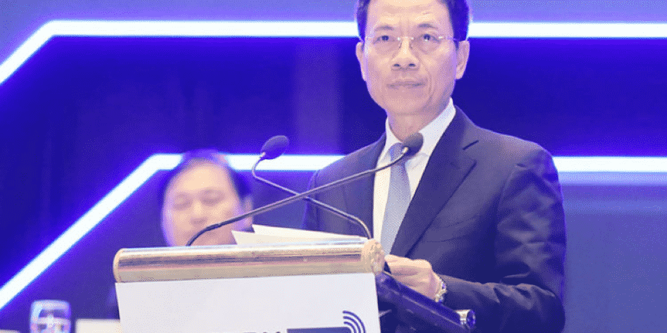 Bộ Trưởng Bộ TT&TT Nguyễn Mạnh H&ugrave;ng