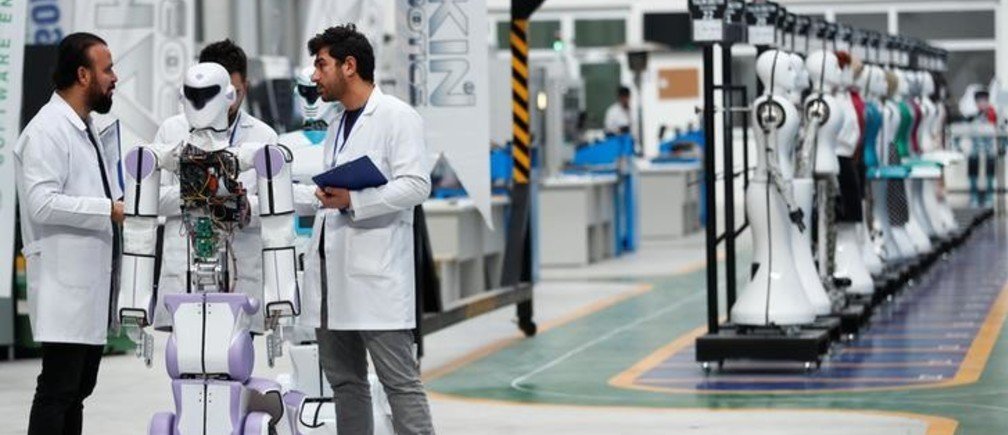 AIエンジニアの給与は、今後数年間で急激に増加すると予想されます。 しかし、多くの企業にとって人的資源は依然として問題です。