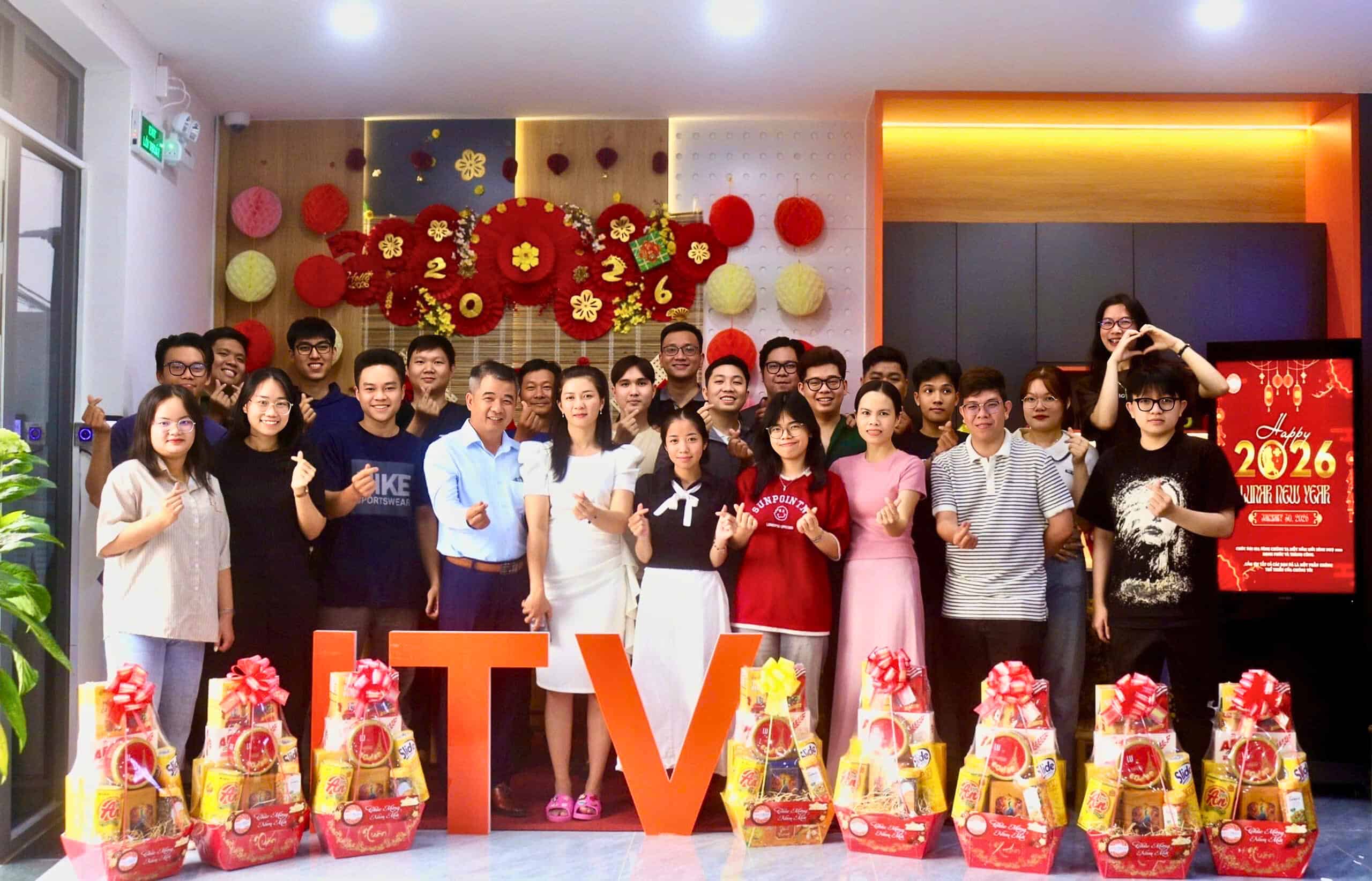 Trao quà Tết cho nhân viên Innotech 2026